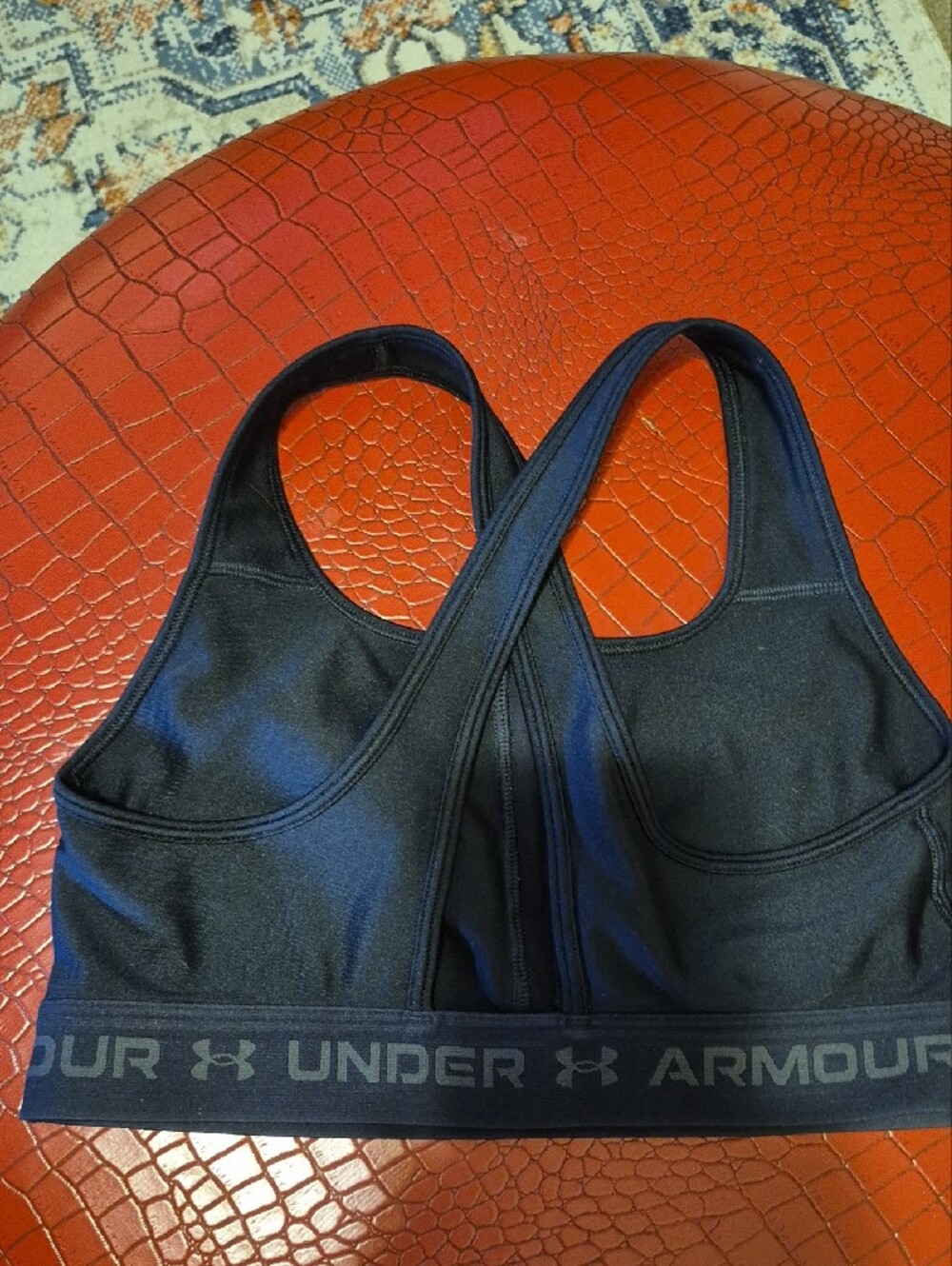 Under Armour Black Cross-Back Logo Band Sports Bra - Picture 2 of 3